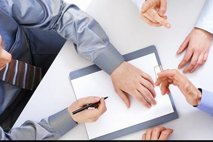 张某某与山东某服务公司财产权属争议再审案